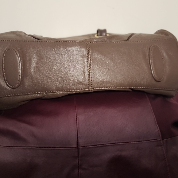 Handbag - Picture 16 of 16